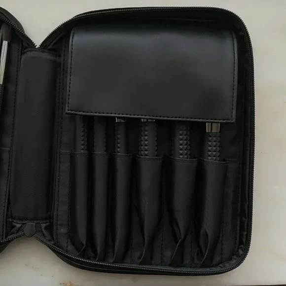 Laruce Brush Ann Set - Picture 4 of 5